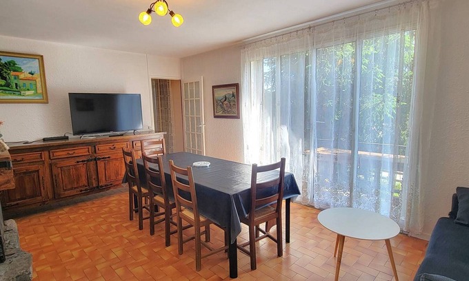 Saint-Michel-de-Chaillol Ski Chalet | Cozy Chalet for 9 with Fireplace, Balcony, and Pets Allowed in Saint-Michel-de-Chaillol