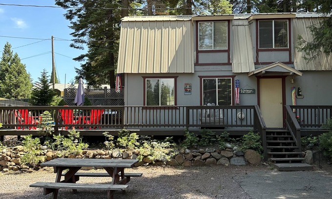 Peninsula Village Cabin | Cozy Cabin walking distance from the lake. Plenty of lake access!
