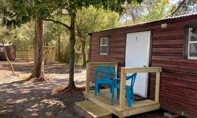 Hyde Park Cabin | Cozy cabin with AC in lovely Jacksonville