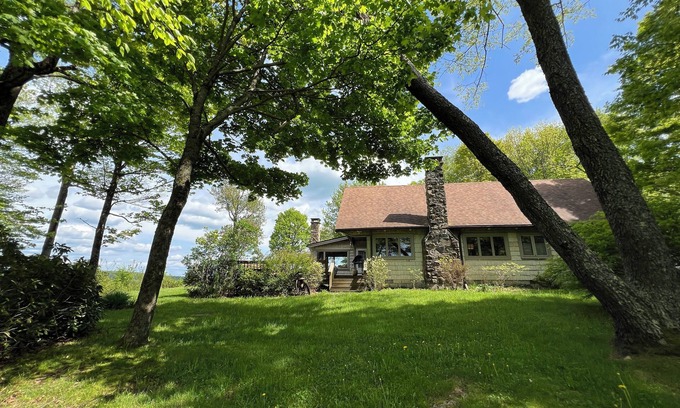 Walton Cabin | Cozy cabin with amazing views of the Catskill Mountains. Pet friendly!