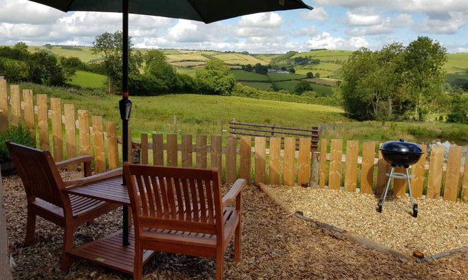 Newcastle-on-Clun Cottage | Cozy Cabine Retreat in Clun