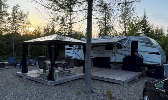 Beresford House | Cozy Camper setup, off grid