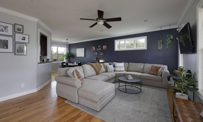 Cleveland Park Cottage | Cozy Casa in East Nashville 1 mi from Downtown! Fully Furnished, Private Home