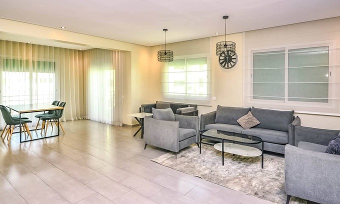Casablanca Apartment | Cozy Central - Gym & Spa Srvcs