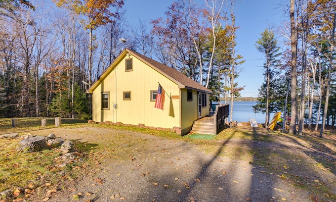 Eddington Cabin | Cozy Chemo Pond Cabin w/Dock & Waterfront Views