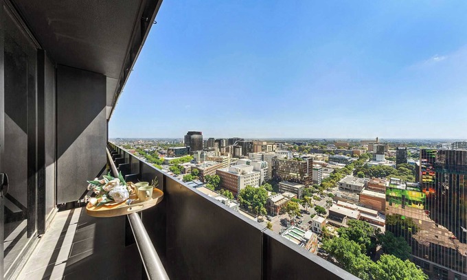 Carlton South Apartment | Cozy & Chic 2BR Apt Walk to Melbourne Central