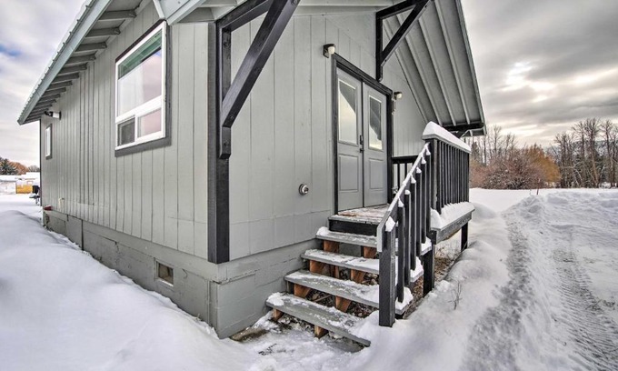 Cle Elum House | Cozy Cle Elum Cabin with 3 Acres and Stocked Pond