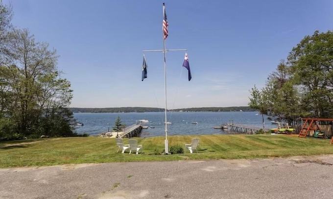 East Boothbay Cottage | Cozy Coastal Cottage with Salty & Serene Sunsets