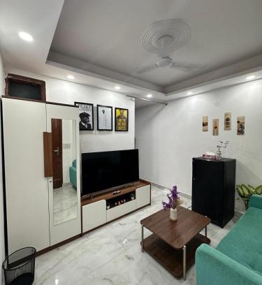 Sainik Farm Apartment | Cozy Cocoon