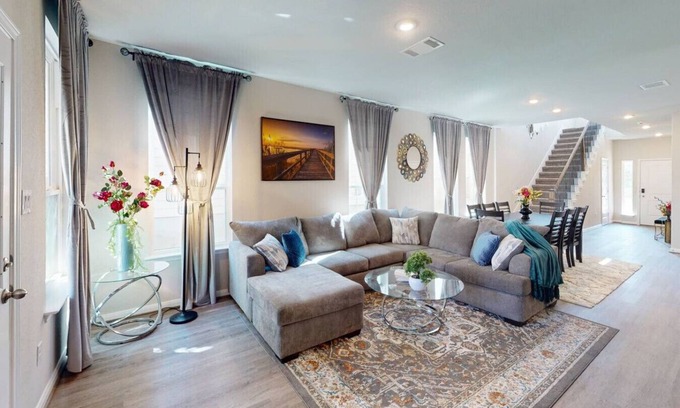 Converse House | Cozy Comfort Home near Randolph AFB, Fort Sam& I10
