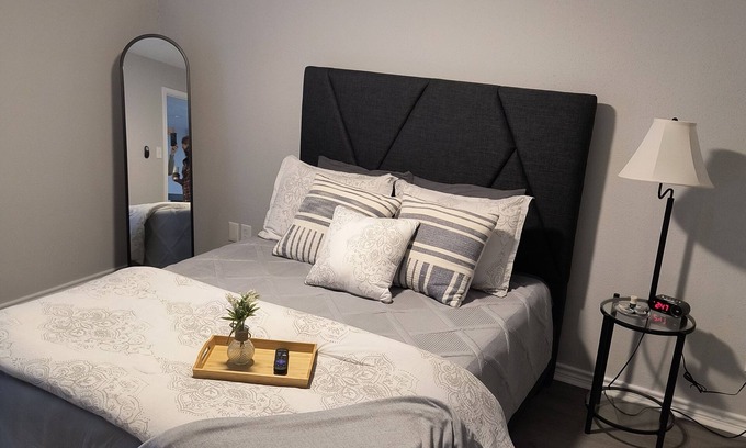 Walden on Lake Conroe Condo | Cozy Condo in Montgomery with Pool access & Steps away from Golf course!