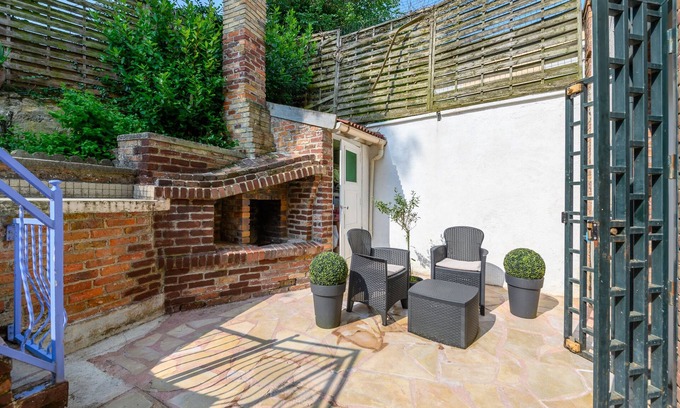 Tournan-en-Brie Apartment | Cozy Corner - Appt avec jardin pour 4