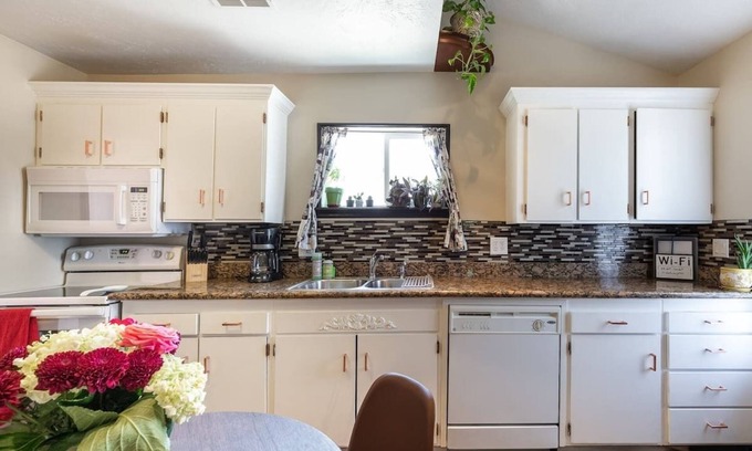 Liberty Wells Cottage | Cozy Cottage Hidden in Salt Lake City - The Hideaway