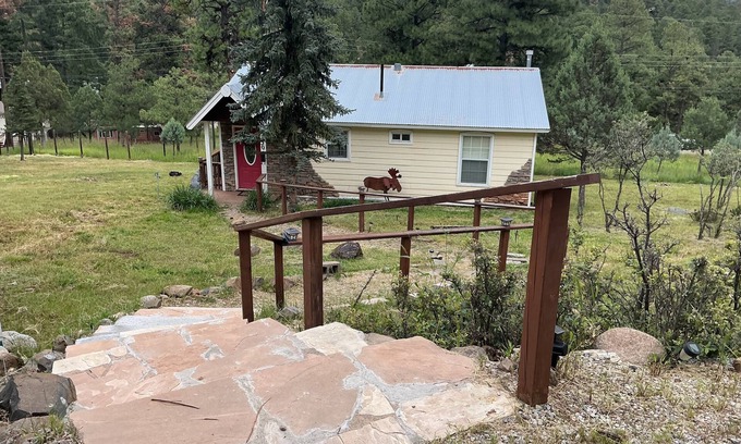 Ruidoso Cottage | COZY COTTAGE! HOT TUB & FIREPLACE. GREAT LOCATION!nBOOK FOR FALL & WINTER!