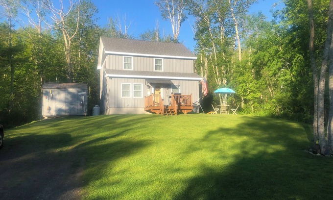 Northport House | Cozy Cottage in Bayside, Maine – Serene Water Views & Coastal Charm Year Round