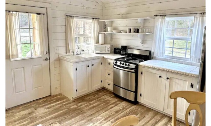 Blue Eye House | Cozy Cottage Studio