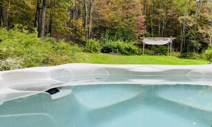 Livingston Manor Cottage | Cozy Cottage with Jacuzzi, Fire Pit and Reading Nook!