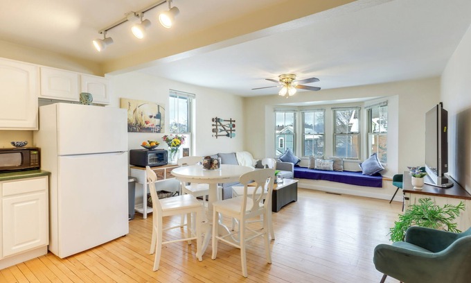 Delafield Apartment | Cozy Delafield Apartment - Walk to Lake!