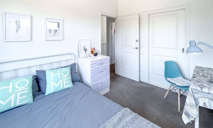 Clayton South House | Cozy Double Bed Shared Bathroom Stay @Clayton