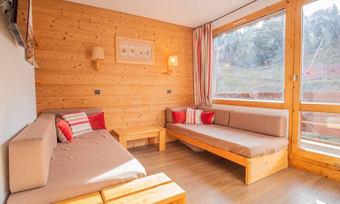 Les Avanchers-Valmorel Apartment | Cozy duplex for 6, washer, balcony, near slopes in Valmorel