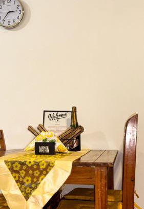 Peyia Town Apartment | Cozy Escape in Peyia, Sea Caves
