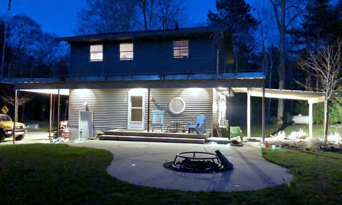 Pentwater House | Cozy family home near Lake Michigan, Silver Lake Sand Dunes and Pentwater