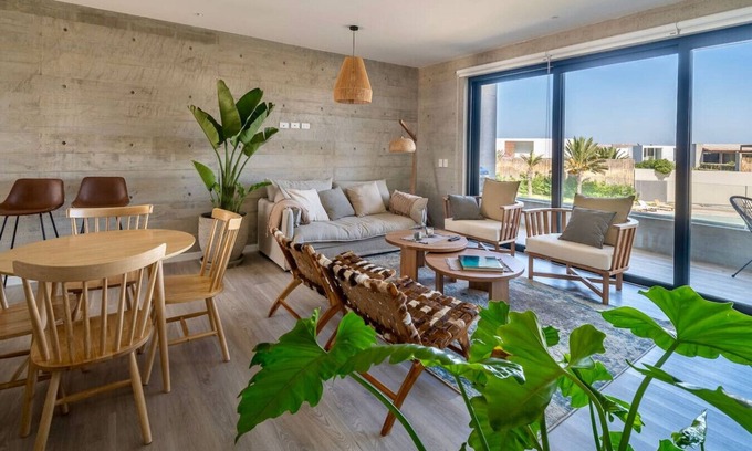 Pisco Apartment | Cozy flat w/Balcony View on the Lagoon, 5min from Kite Point & National Reserve