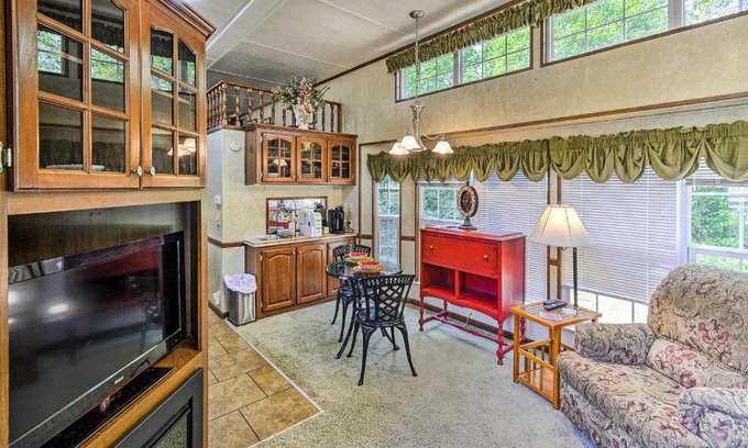 Burley House | Cozy Gig Harbor Cottage about 2 Mi to Case Inlet!