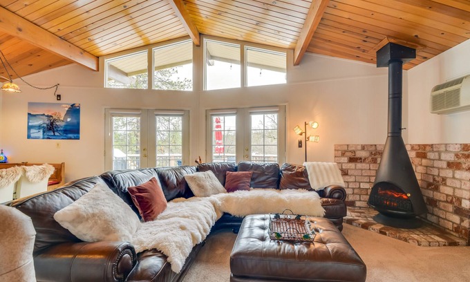 Groveland Cabin | Cozy Groveland Chalet Near Yosemite!