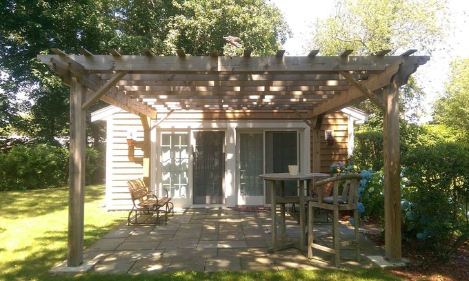 Falmouth House | Cozy Guesthouse on Siders Pond! 5 Min Walk From Downtown Falmouth!