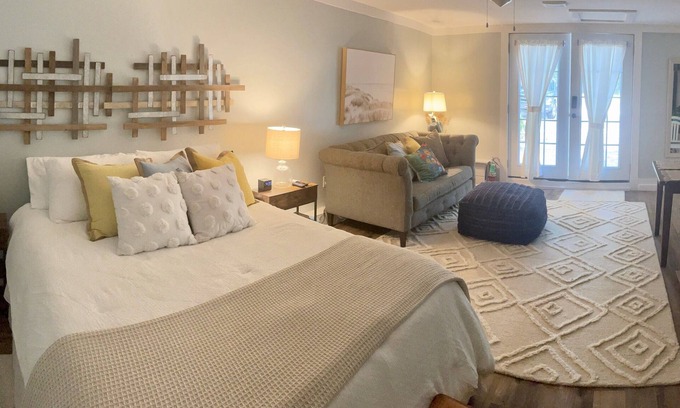 Shallotte Apartment | Cozy Guesthouse/Studio Near Beaches Pet Friendly