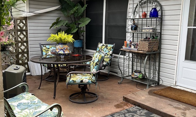 Landon Branch House | Cozy home away from home