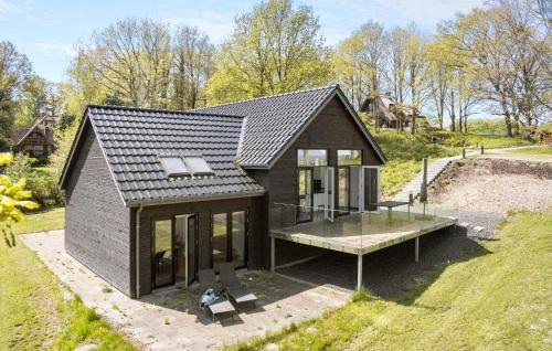 Vedelshave House | Cozy Home In Asperup With Kitchen