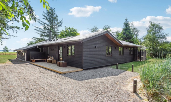 Ho House | Cozy home in Blåvand with kitchen