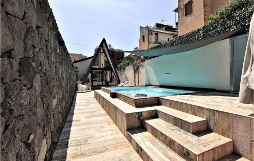Old Town House | Cozy Home In Catania With Kitchen