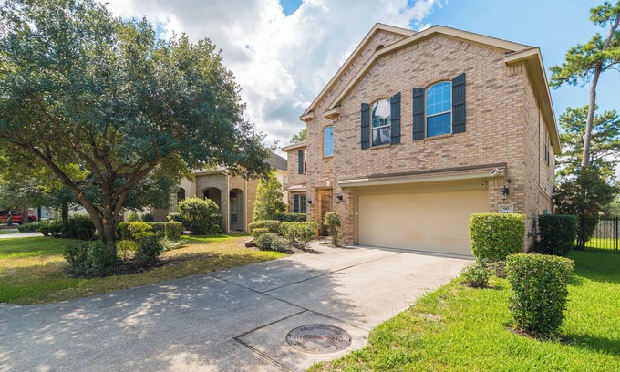 Spring House | Cozy home in Creekside near Rob Flemming Park