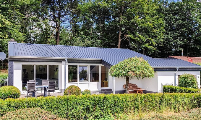 Gunderath House | Cozy home in Gunderath with WiFi