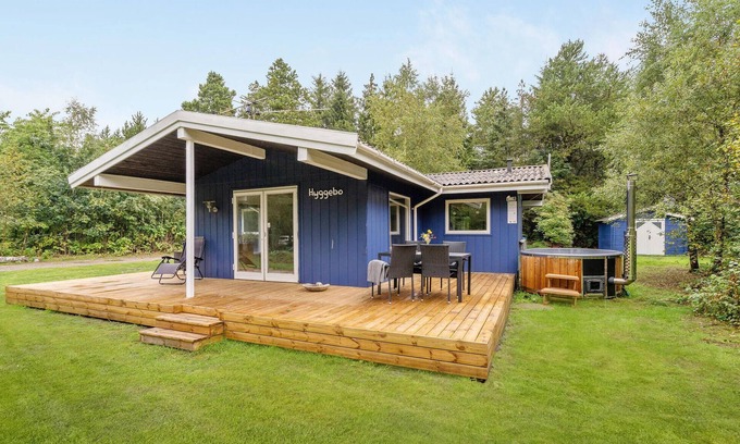 Skovgaarde House | Cozy home in Herning with kitchen