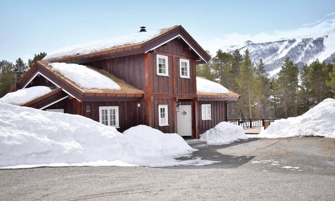 Hol Municipality House | Cozy home in Hovet with kitchen