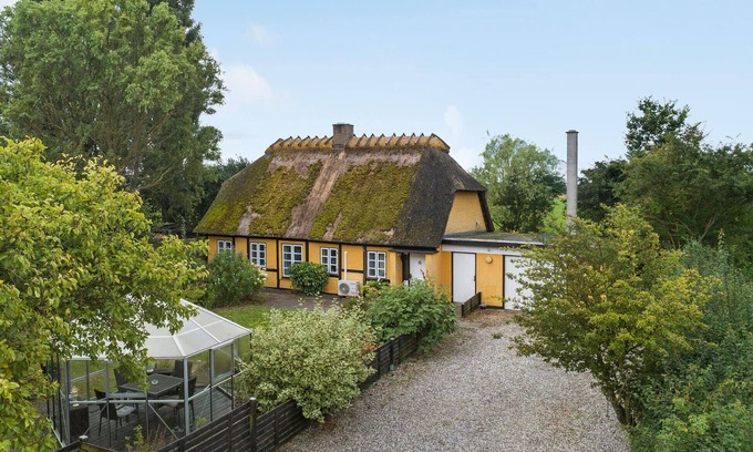 Lolland House | Cozy home in Maribo with WiFi