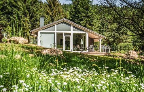 Ruhla House | Cozy Home In Ruhla With Kitchen