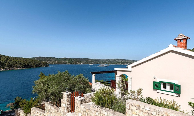 Vela Luka House | Cozy home in Vela luka with WiFi