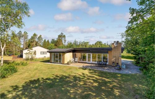 Amtoft House | Cozy Home In Vesløs With House Sea View