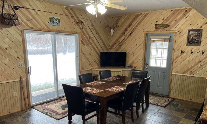 Solon Springs House | Cozy home relax close to Birkebeiner/Hayward/Winter Activities