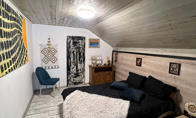 Piatra Fantanele House | Cozy house. Pet-Friendly! Family-sized condo with game room & deck