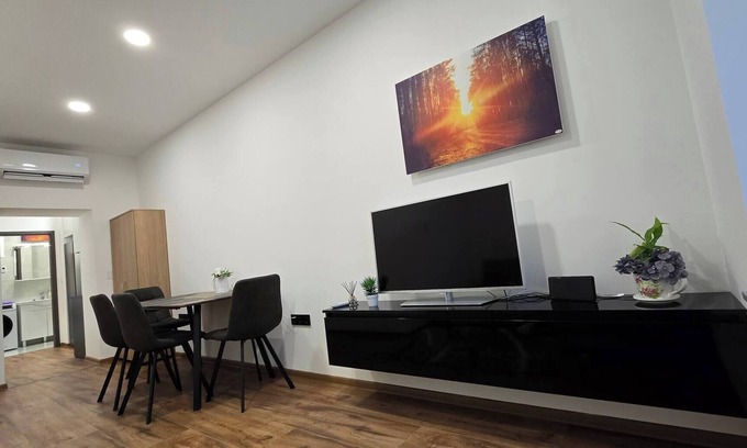 Ivanec Apartment | Cozy Ivanec Apartment in the Heart of the City