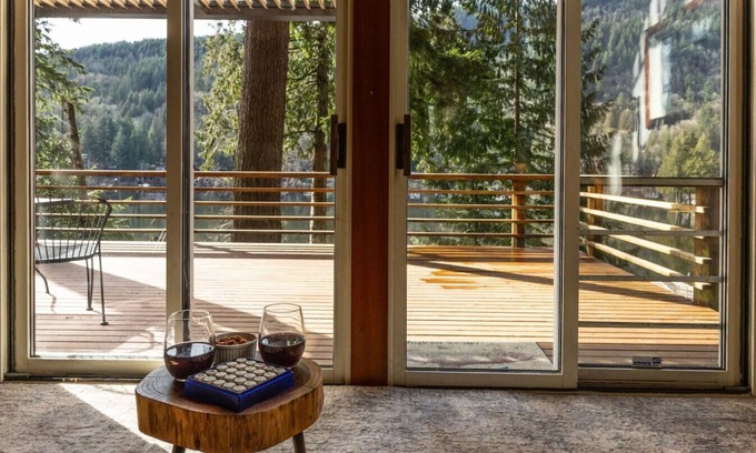 Sedro-Woolley Apartment | Cozy Lakeside Cabin w/Dock & Stunning Views