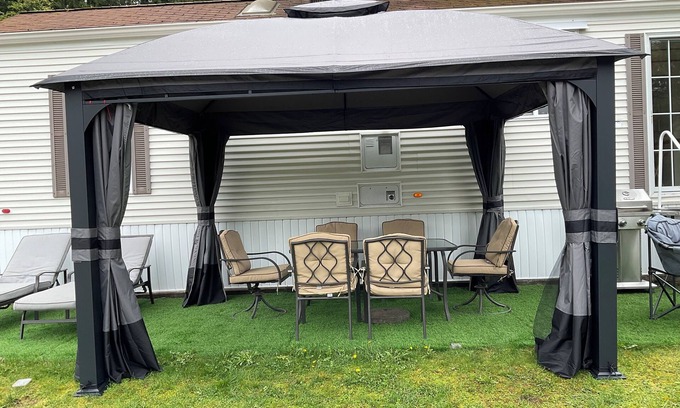 Lindell Beach House | Cozy Lindell Beach Resort. Minutes from Cultus Lake