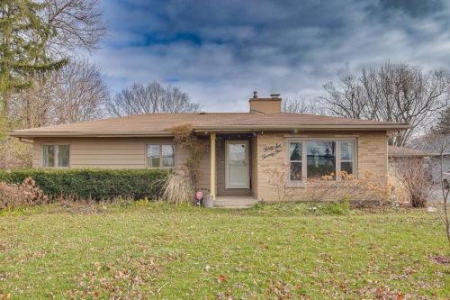 Lisle House | Cozy Lisle Home with Fenced Backyard Pets Welcome!