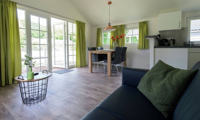 Winterswijk - Brinkheurne House | Cozy lodge with a dishwasher at a holiday park in the Achterhoek